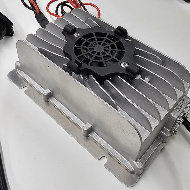 Cargador rápido exclusivo para carrito de golf de alta potencia de 600 W